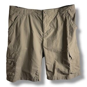 REI SPF 50 Hiking Shorts Women's Khaki Size 16 Cargo Pocket Lightweight Outdoors